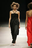 th_13335_md-lerage.com-ss05-rtw-paris-w-yamamoto-004-re5v7lkp_122_1002lo.jpg