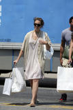 th_22025_Mandy_Moore_Shopping_in_New_York_7-10-07_14_122_111lo.jpg
