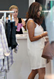 th_67433_halle-berry-out-shopping-in-malibu_11_122_718lo.jpg