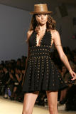 th_24561_md-fashionledge.com-ss07-rtw-newyork-w-temperley-008-cudjpo3g_122_963lo.jpg