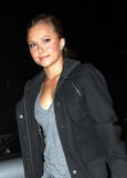 http://img130.imagevenue.com/loc951/th_18338_Hayden_Panettiere_2009-01-13_-_leaving_Dream_Bigger_Studios_122_951lo.jpg